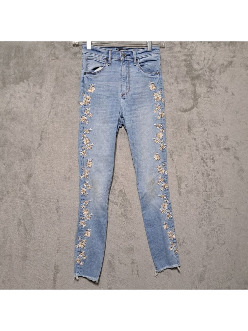 Abercrombie & Fitch 24 Blue High-Rise Super Skinny Ankle Floral Embroidery Jean